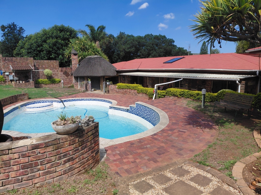 5 Bedroom Property for Sale in Vanes Estate Eastern Cape